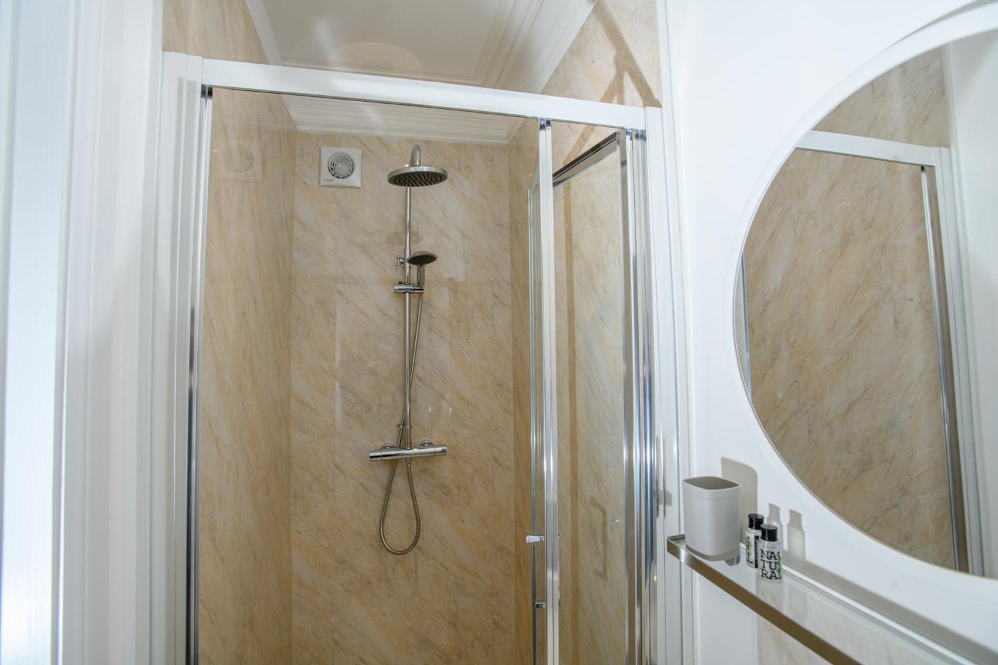 Tavmar Accommodation Lincoln Ngoại thất bức ảnh
